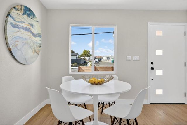 327 Sunswept Street, San Diego, CA 92114