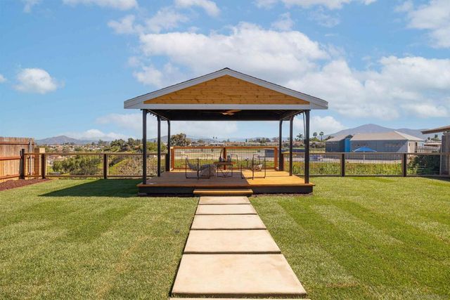 327 Sunswept Street, San Diego, CA 92114