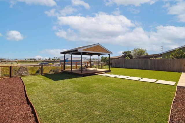 327 Sunswept Street, San Diego, CA 92114