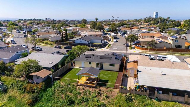 327 Sunswept Street, San Diego, CA 92114