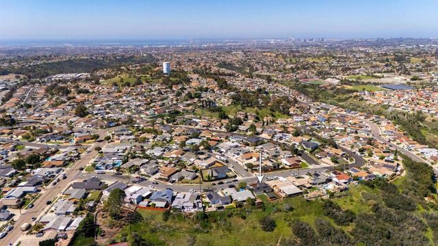 327 Sunswept Street, San Diego, CA 92114