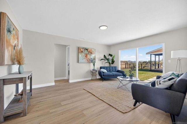 327 Sunswept Street, San Diego, CA 92114