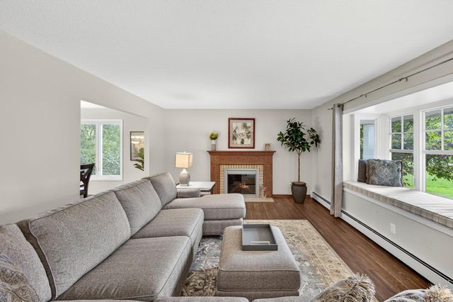 5512 Hillside Court, Edina, MN 55439