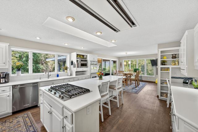 5512 Hillside Court, Edina, MN 55439