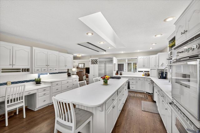 5512 Hillside Court, Edina, MN 55439