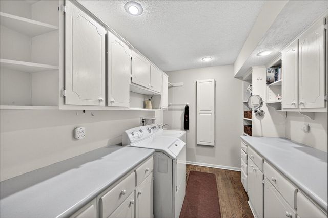 5512 Hillside Court, Edina, MN 55439