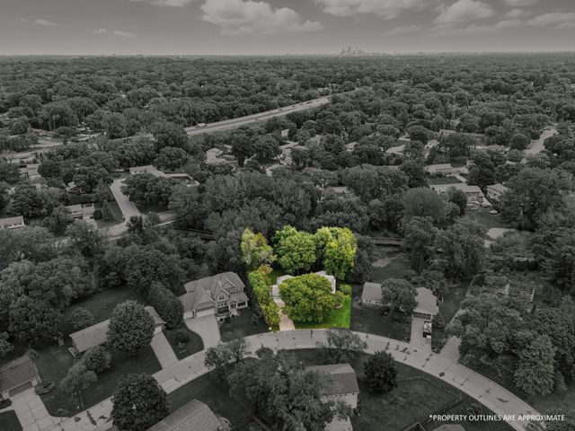 5512 Hillside Court, Edina, MN 55439