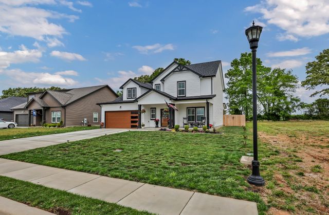 468 Herman Dr, Clarksville, TN 37042