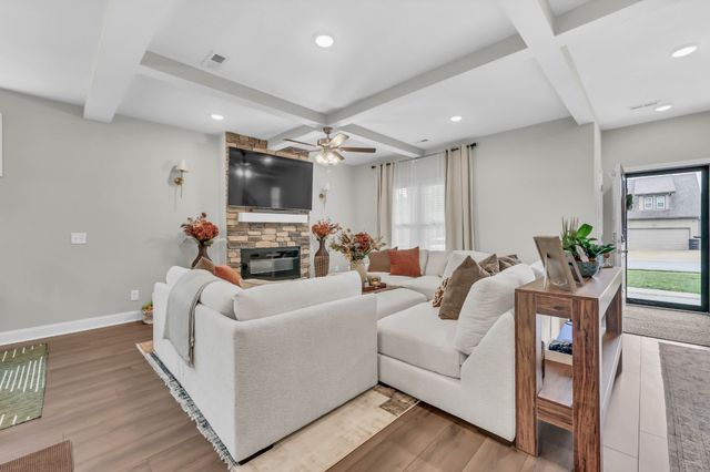 468 Herman Dr, Clarksville, TN 37042