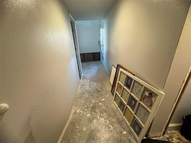 107 Harbour Town Lane, Conroe, TX 77356