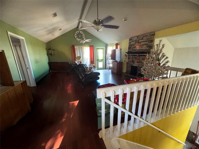 107 Harbour Town Lane, Conroe, TX 77356