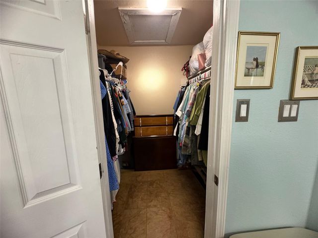 107 Harbour Town Lane, Conroe, TX 77356