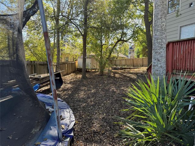 107 Harbour Town Lane, Conroe, TX 77356