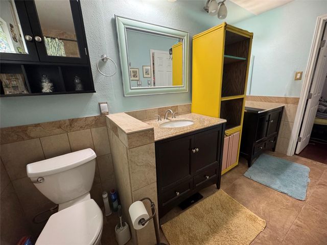 107 Harbour Town Lane, Conroe, TX 77356