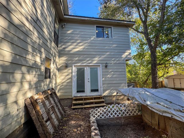 107 Harbour Town Lane, Conroe, TX 77356