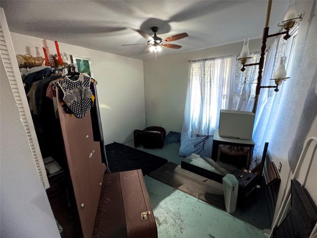 107 Harbour Town Lane, Conroe, TX 77356