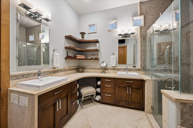 8810 Echo Valley Drive, Spring Valley Village, TX 77055