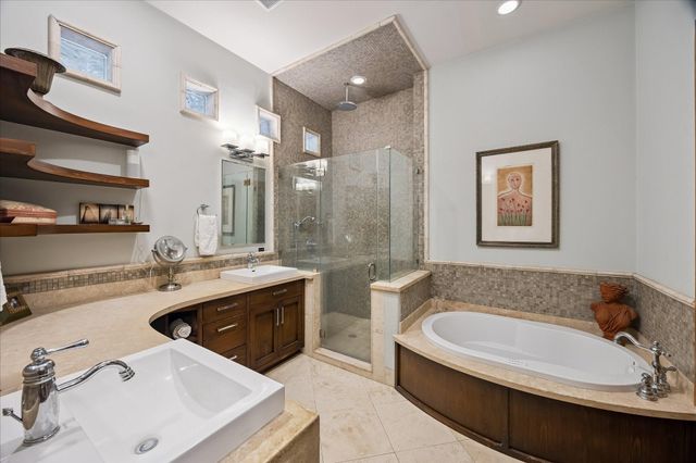 8810 Echo Valley Drive, Spring Valley Village, TX 77055