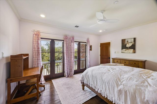 8810 Echo Valley Drive, Spring Valley Village, TX 77055