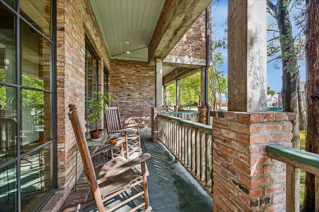 8810 Echo Valley Drive, Spring Valley Village, TX 77055