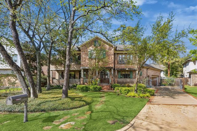 8810 Echo Valley Drive, Spring Valley Village, TX 77055