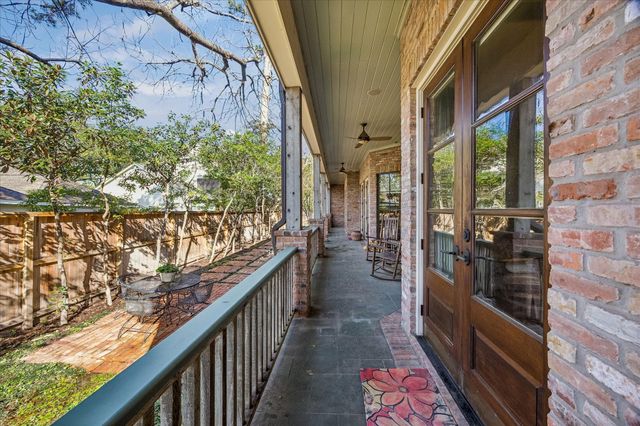 8810 Echo Valley Drive, Spring Valley Village, TX 77055