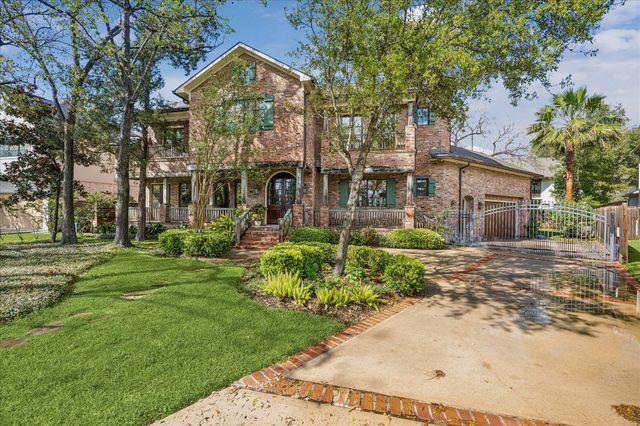 8810 Echo Valley Drive, Spring Valley Village, TX 77055