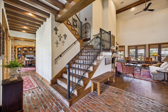 8810 Echo Valley Drive, Spring Valley Village, TX 77055