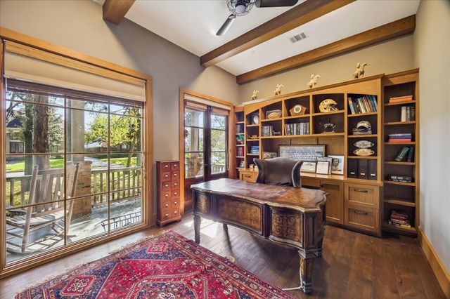 8810 Echo Valley Drive, Spring Valley Village, TX 77055