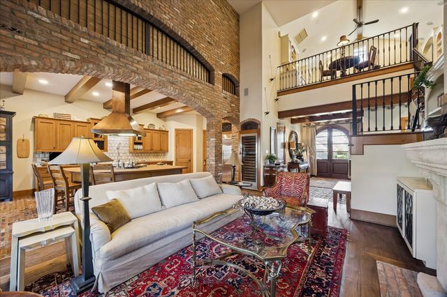 8810 Echo Valley Drive, Spring Valley Village, TX 77055