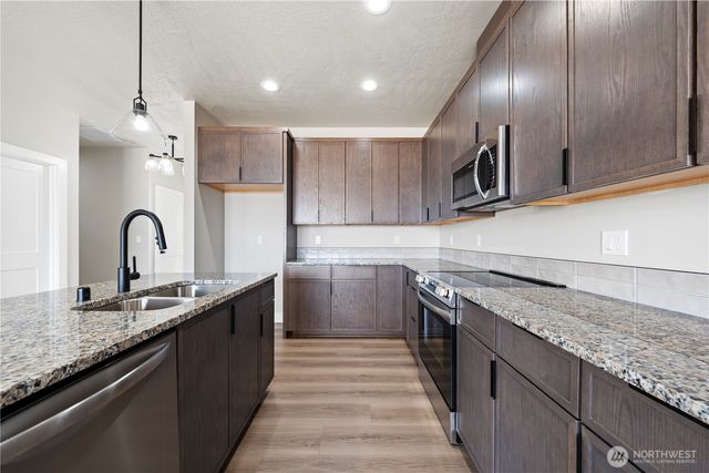 1501 7th Avenue NE, Quincy, WA 98848