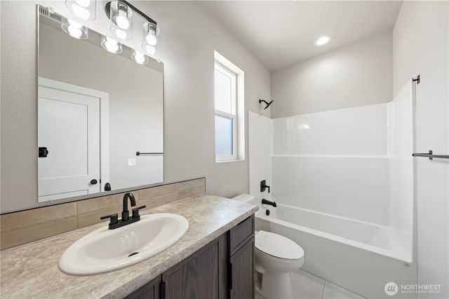 1501 7th Avenue NE, Quincy, WA 98848