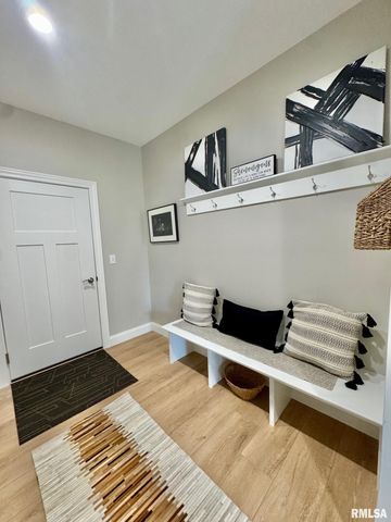 107 SAMUEL Court, Washington, IL 61571