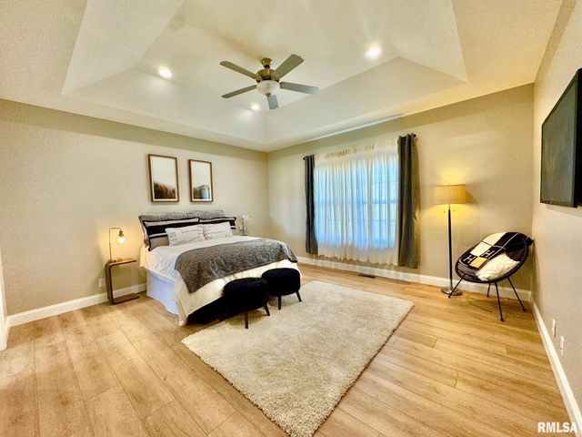 107 SAMUEL Court, Washington, IL 61571