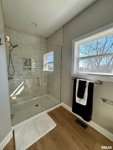 107 SAMUEL Court, Washington, IL 61571