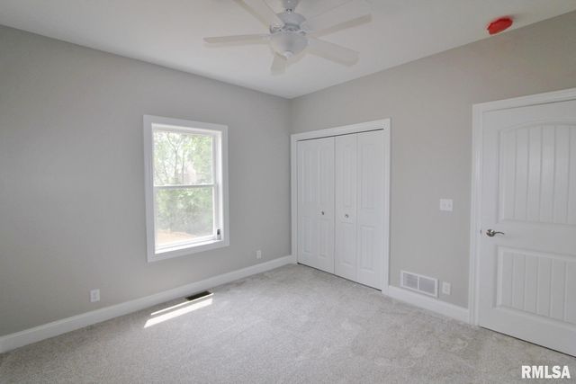 107 SAMUEL Court, Washington, IL 61571