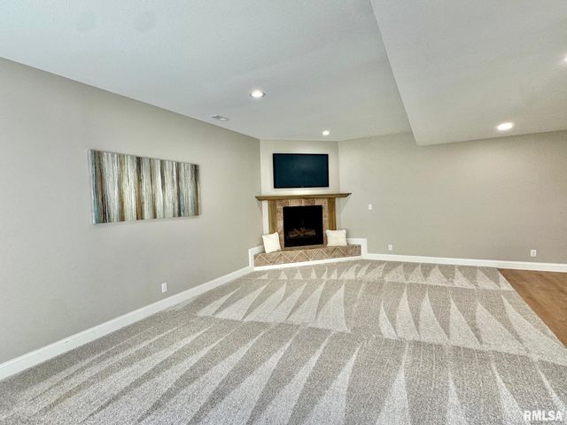 107 SAMUEL Court, Washington, IL 61571