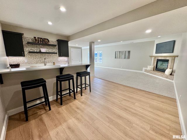 107 SAMUEL Court, Washington, IL 61571