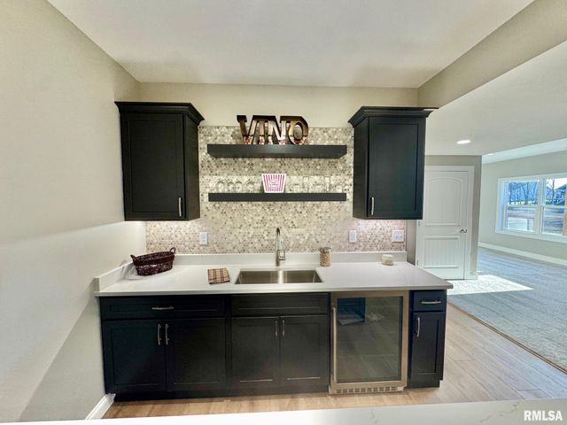 107 SAMUEL Court, Washington, IL 61571