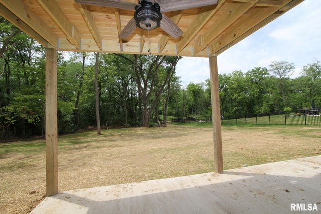 107 SAMUEL Court, Washington, IL 61571