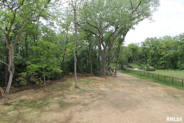 107 SAMUEL Court, Washington, IL 61571