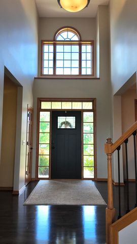 18344 Lake Forest Drive, Lakeville, MN 55044