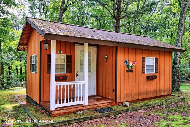 379 Joel M Austin Road S, Cairo, NY 12413