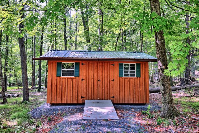 379 Joel M Austin Road S, Cairo, NY 12413