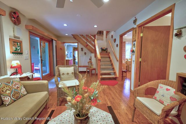 379 Joel M Austin Road S, Cairo, NY 12413