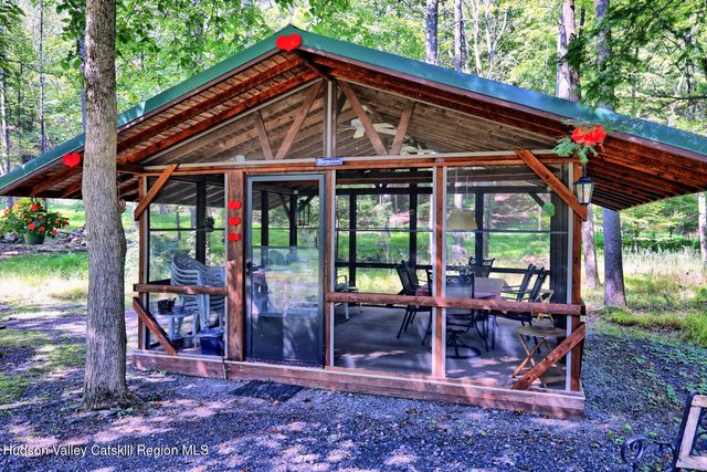 379 Joel M Austin Road S, Cairo, NY 12413