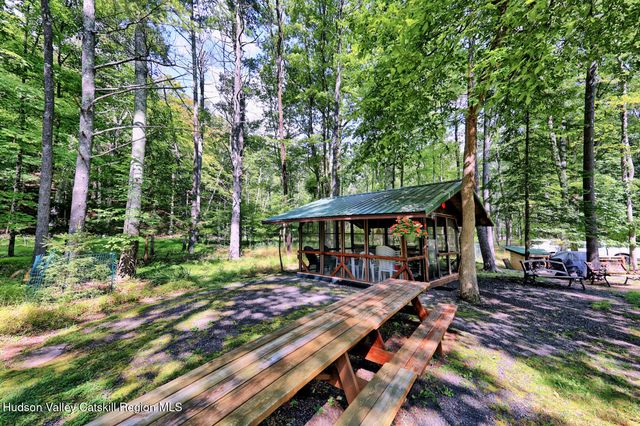 379 Joel M Austin Road S, Cairo, NY 12413