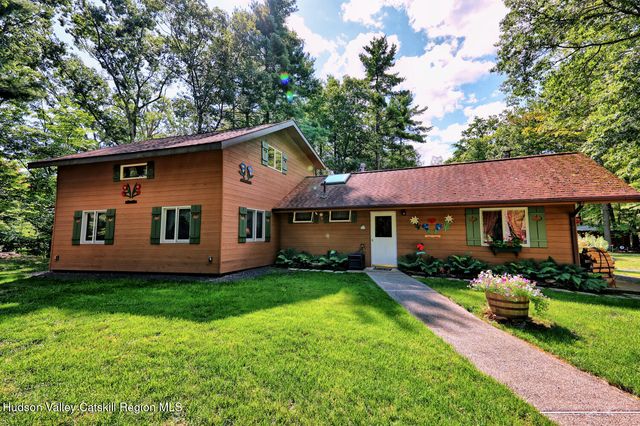 379 Joel M Austin Road S, Cairo, NY 12413