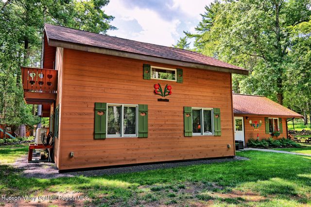 379 Joel M Austin Road S, Cairo, NY 12413