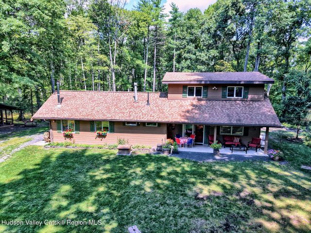 379 Joel M Austin Road S, Cairo, NY 12413